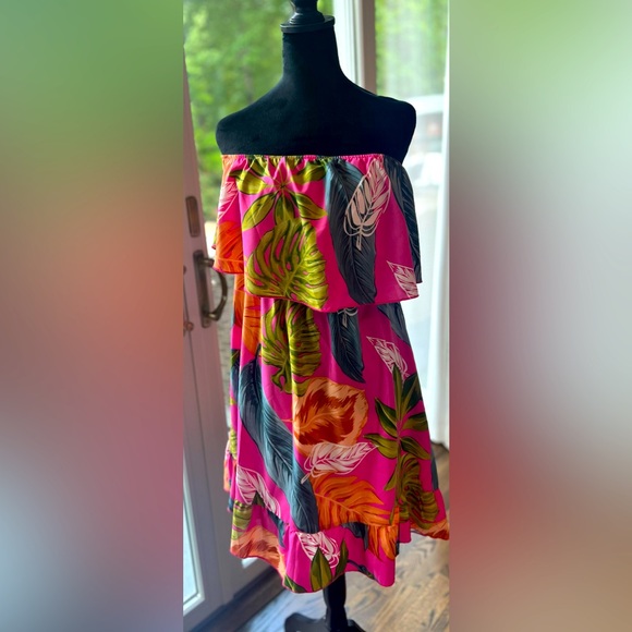 Perfect summer strapless dress! - Picture 1 of 2